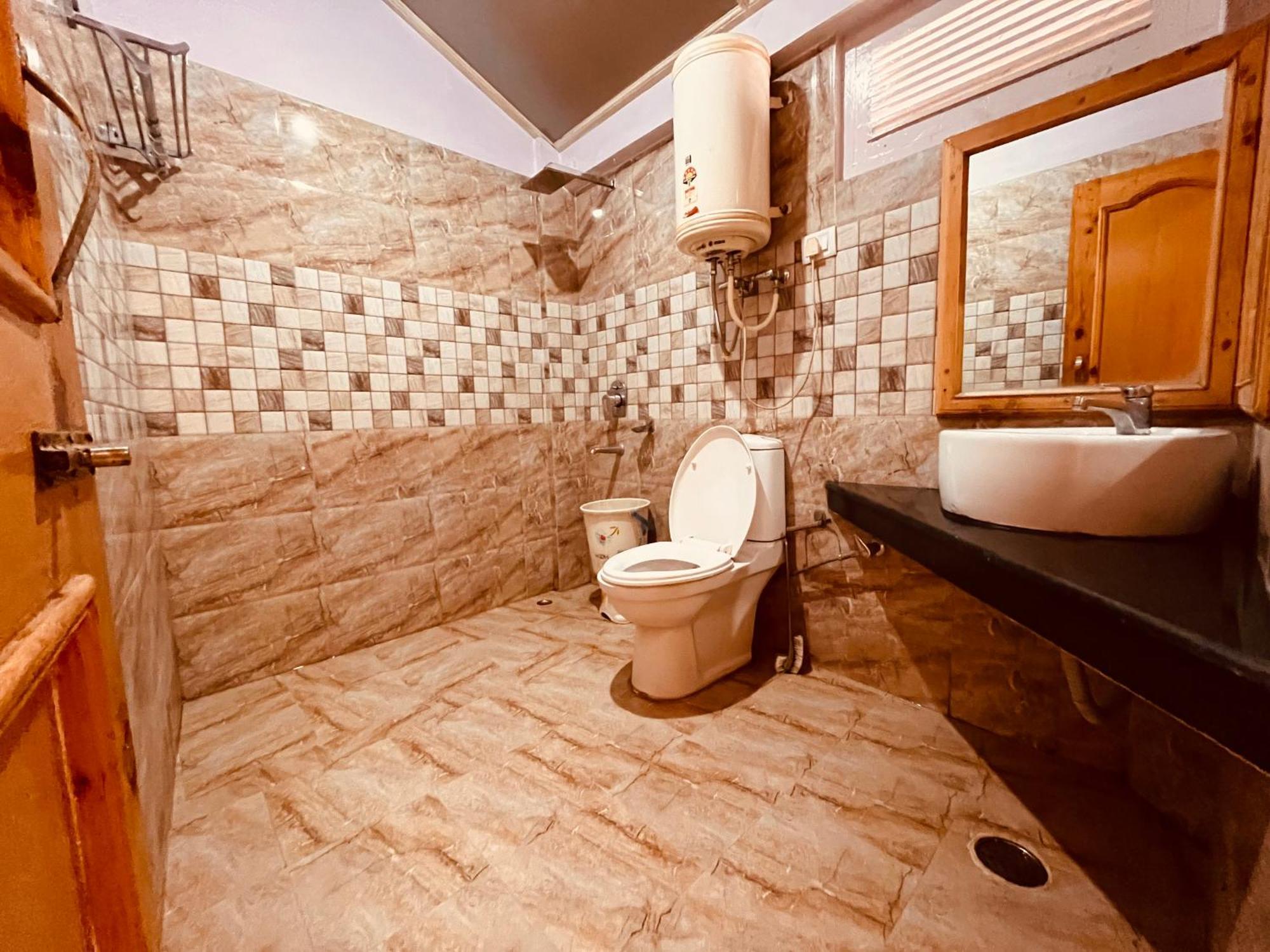 The Hollywood Vibes - #Riverview #Premium Rooms #Prime Location #Most Awarded #Parking #Top Rated #Open Terrace #Best Selling Hotel In Manali Extérieur photo